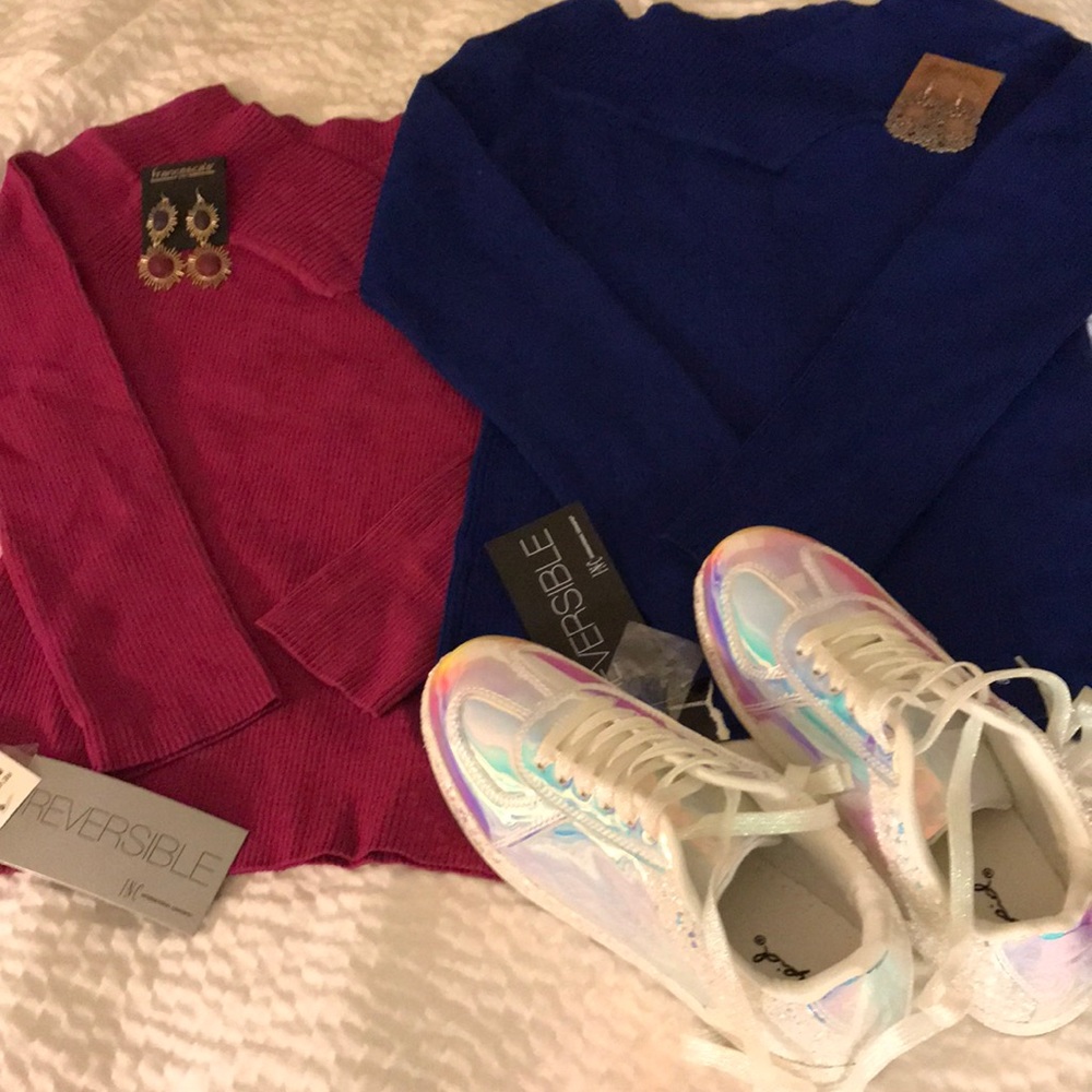 REVERSIBLE V BY INC FROM MACYS RIBBED SWEATERS